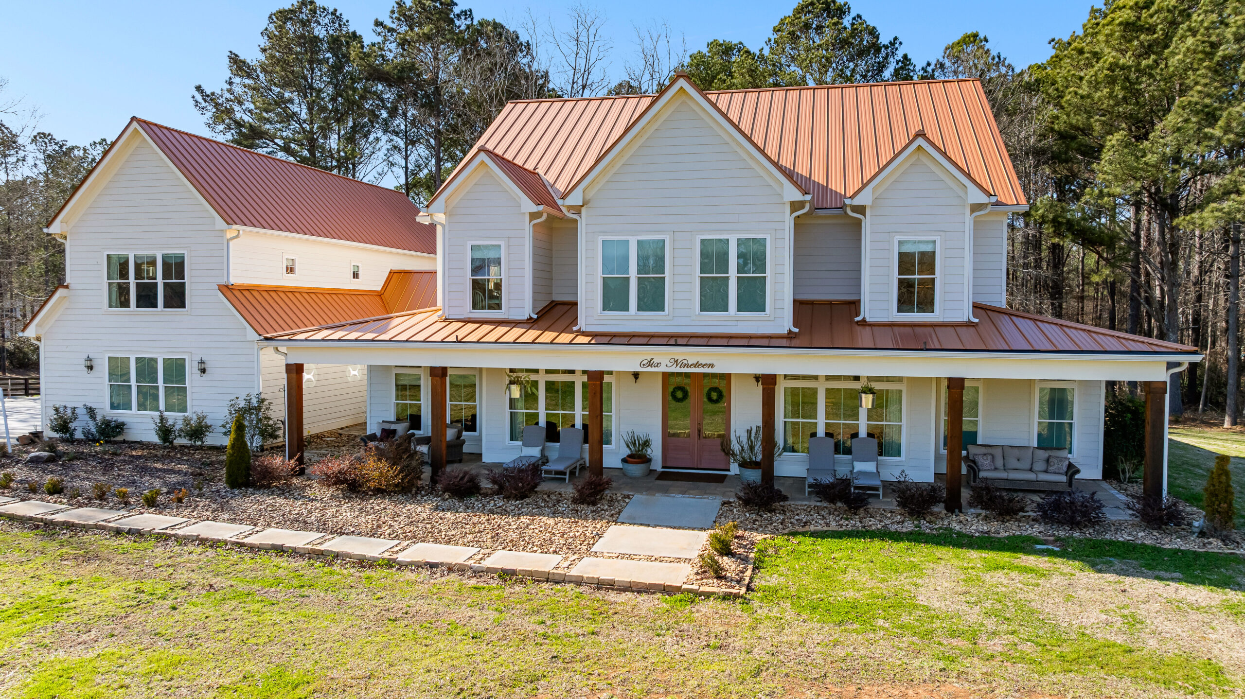 619 Old Greenville Rd front